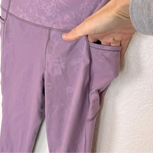 Zyia Light Lilac Floral Pocket Hi-Rise Capri size 4 - Picture 10 of 15